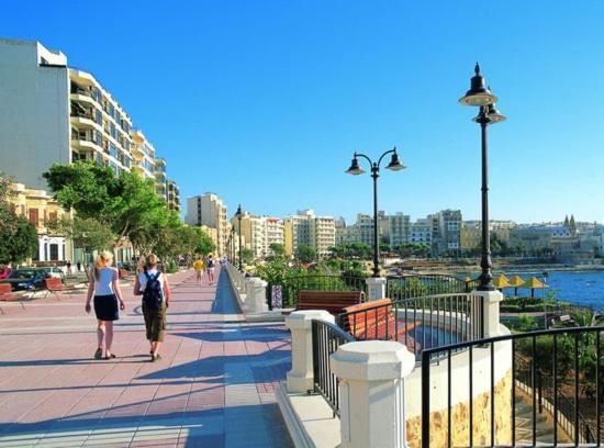 Spectacular Apartment Valletta And Harbour Views Sliema Eksteriør bilde