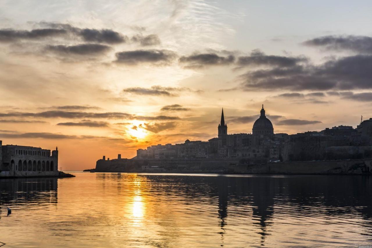 Spectacular Apartment Valletta And Harbour Views Sliema Eksteriør bilde